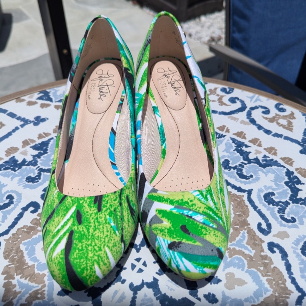 New Life Stride Tropical Heels